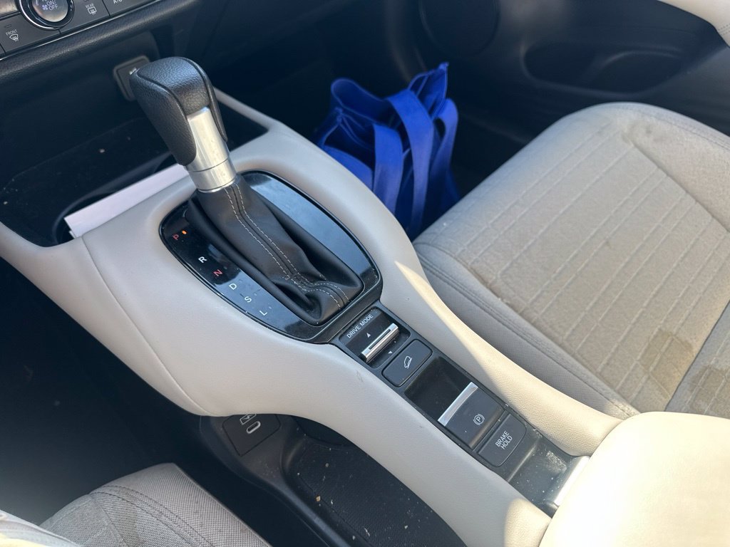 Used 2024 Honda HR-V LX image 26