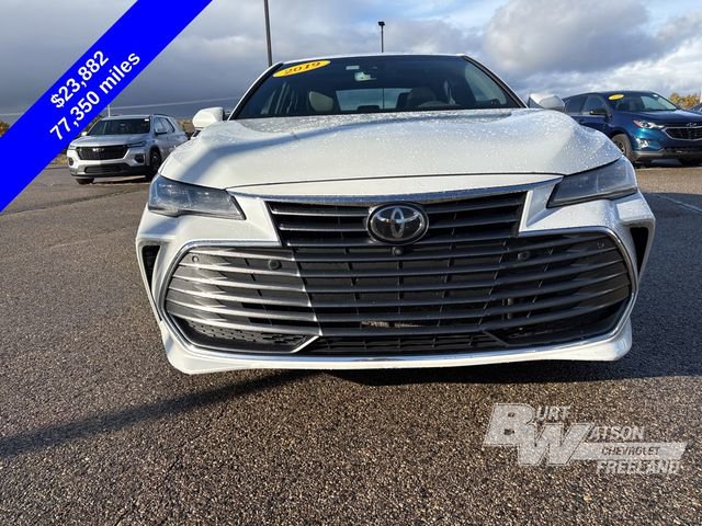 Used 2019 Toyota Avalon Limited image 11