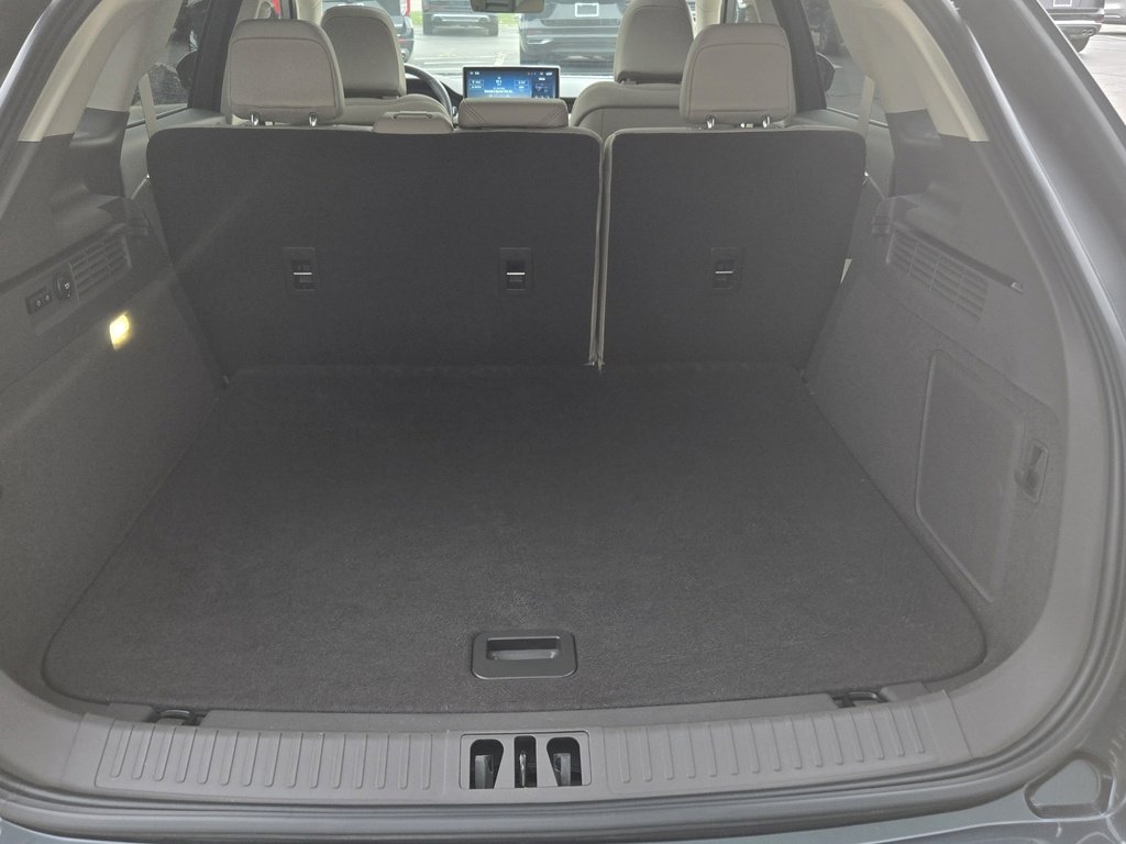 Certified 2023 Lincoln Nautilus Reserve image 38