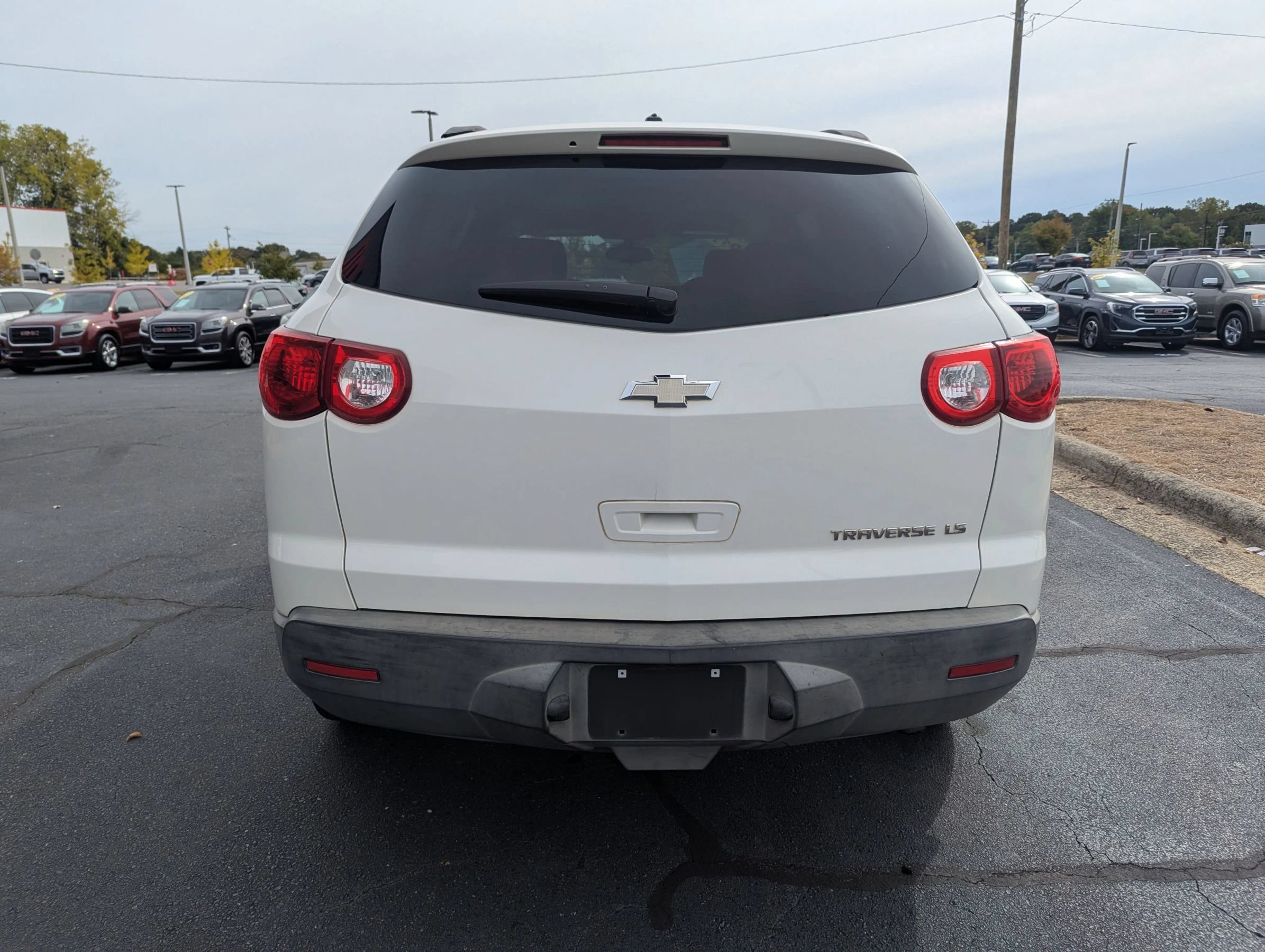 Used 2011 Chevrolet Traverse LS FWD image 6