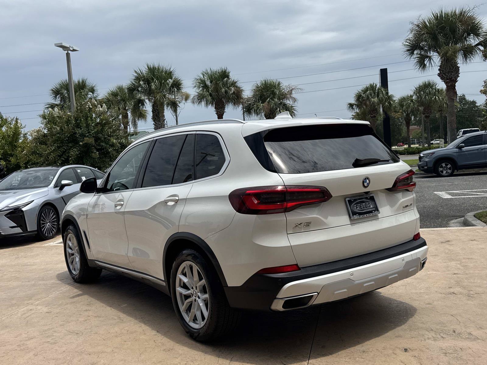 Used 2020 BMW X5 xDrive40i w/ Executive Package AWD/4WD image 14