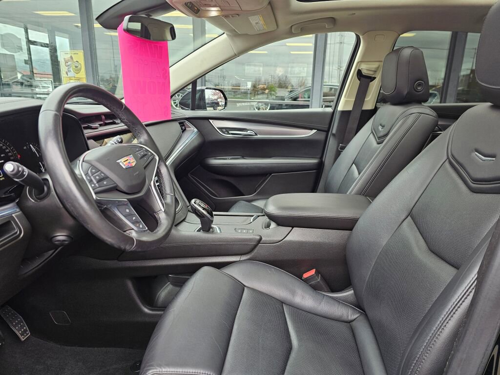 Used 2019 Cadillac XT5 Luxury AWD/4WD image 16