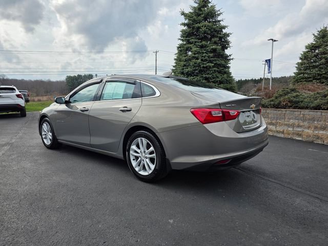 Used 2018 Chevrolet Malibu LT image 2