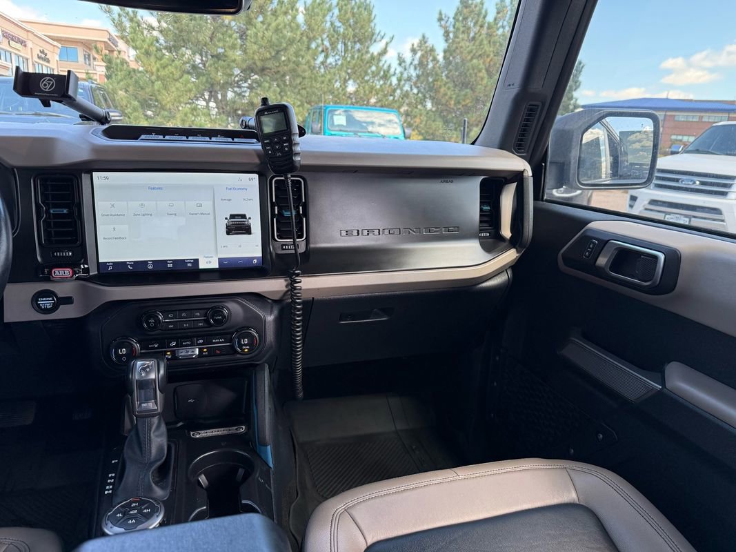 Used 2023 Ford Bronco Wildtrak image 32