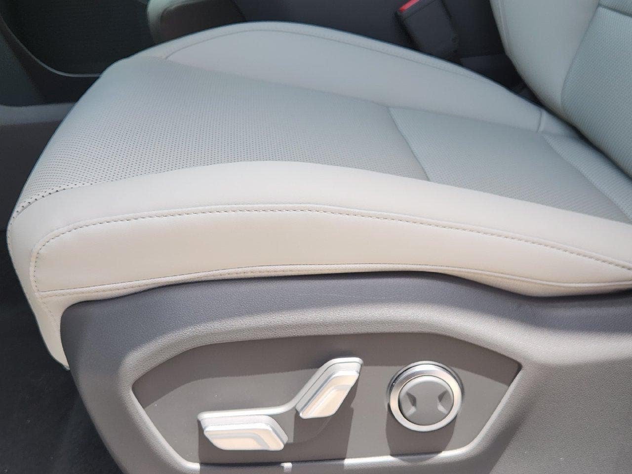 New 2026 Hyundai Santa Fe SEL FWD image 22