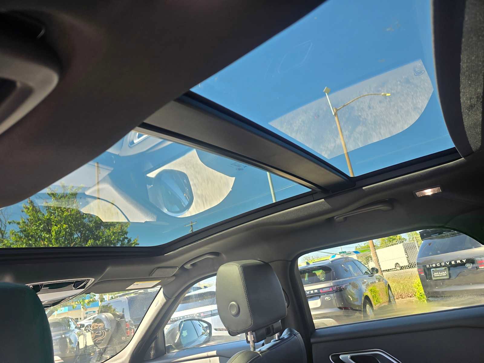 Used 2026 Land Rover Range Rover Velar Dynamic SE image 21