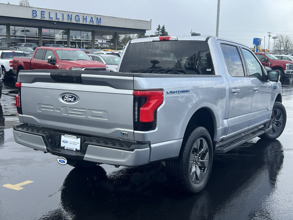 Used 2025 Ford F150 Lightning Flash image 6