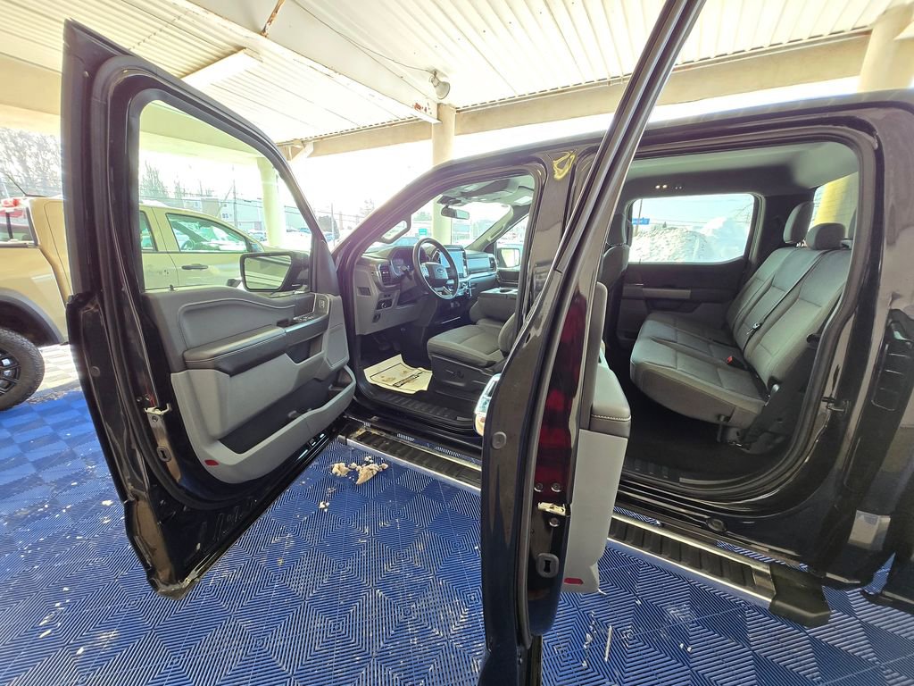 Used 2025 Ford F150 XLT w/ Equipment Group 301A Standard image 21