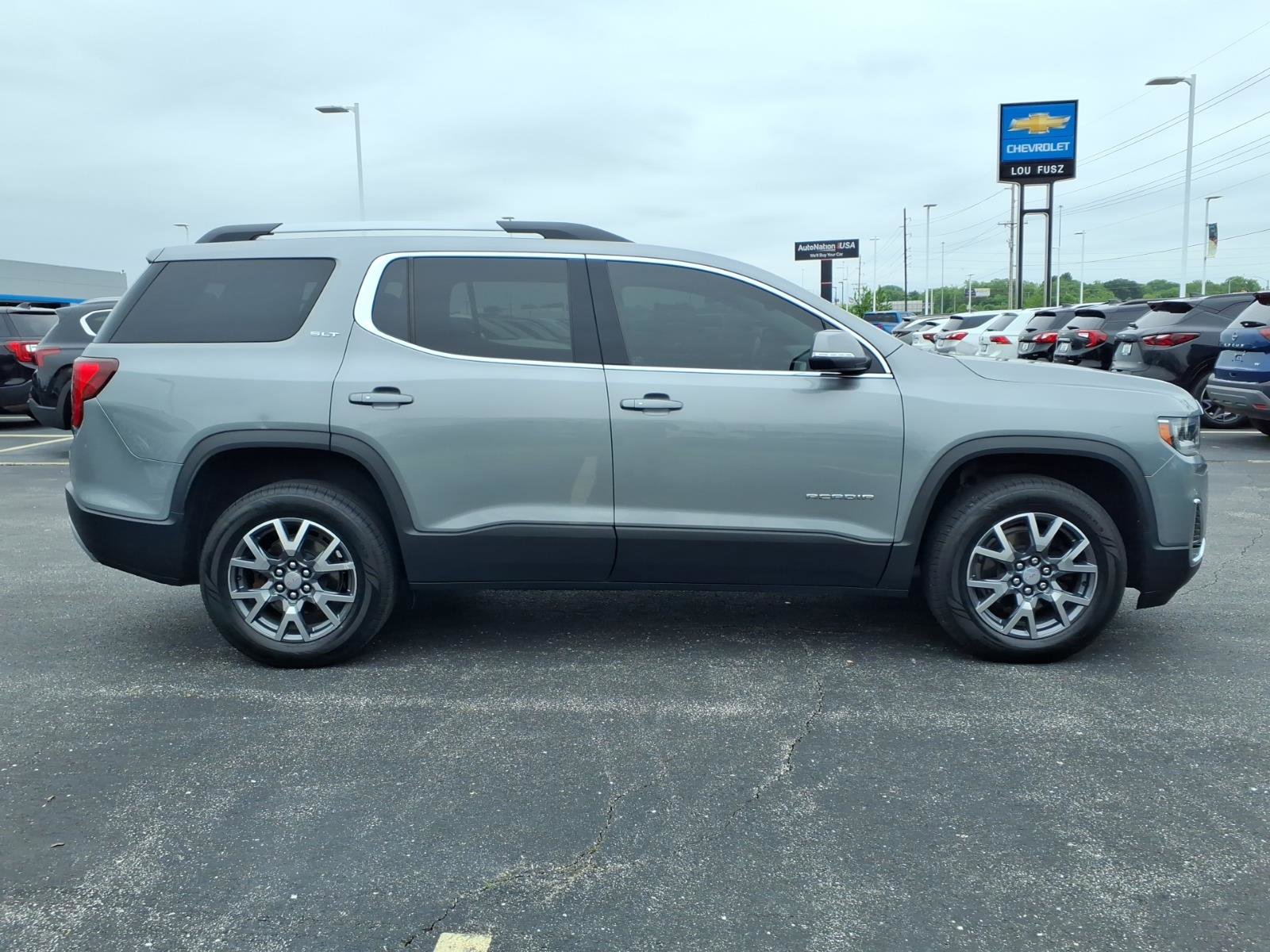 Used 2023 GMC Acadia SLT AWD/4WD image 29