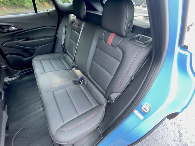 Used 2024 Chevrolet Trax RS w/ Sunroof Package FWD image 24