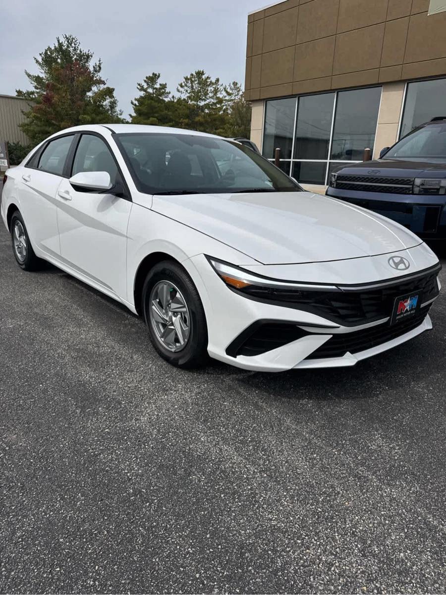 New 2026 Hyundai Elantra SE FWD image 12