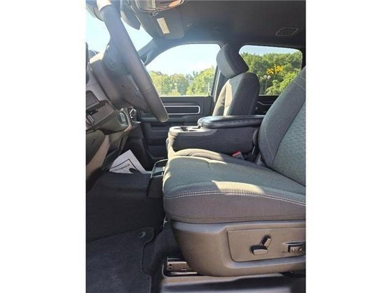 Used 2025 RAM 2500 Big Horn AWD/4WD image 18