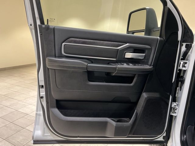 Used 2024 RAM 3500 Big Horn AWD/4WD image 20