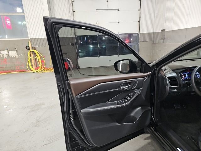 Certified 2023 Nissan Rogue SL w/ SL Premium Package AWD/4WD image 10