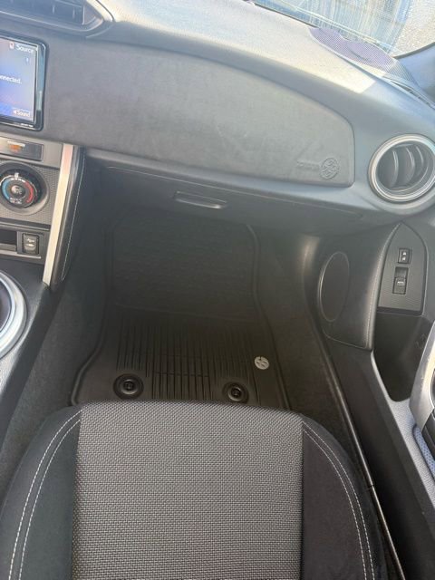 Used 2017 Toyota 86 image 28