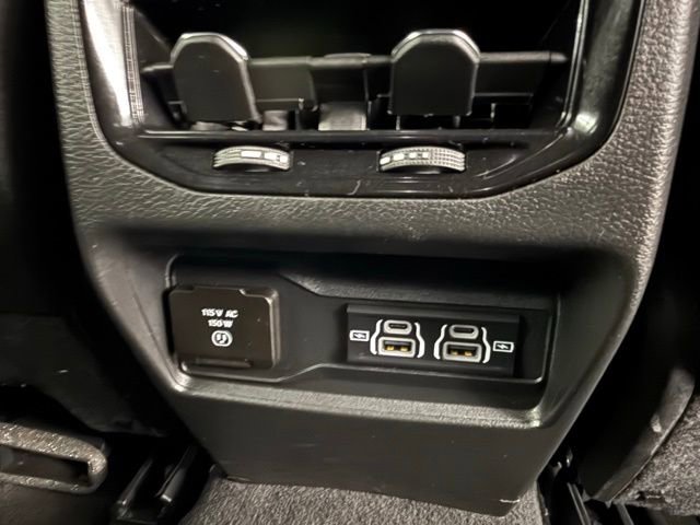 Used 2025 Jeep Grand Cherokee Laredo X w/ Luxury Tech Group I image 12
