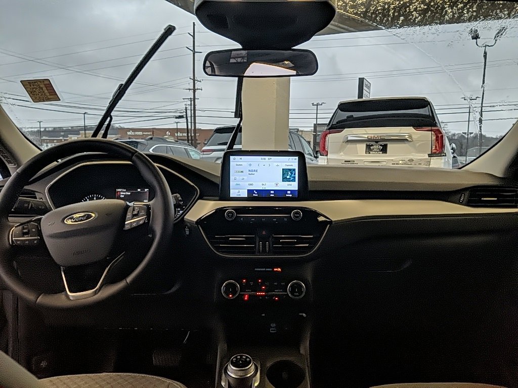 Certified 2022 Ford Escape SE w/ Convenience Package image 16