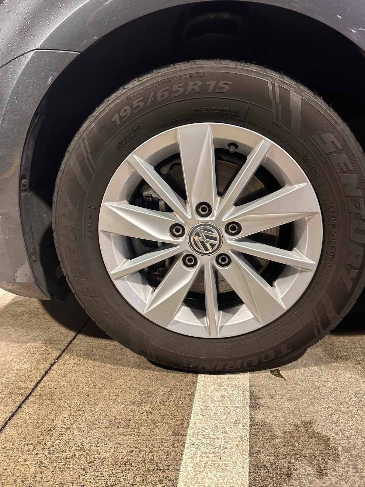 Used 2017 Volkswagen Golf SEL image 9