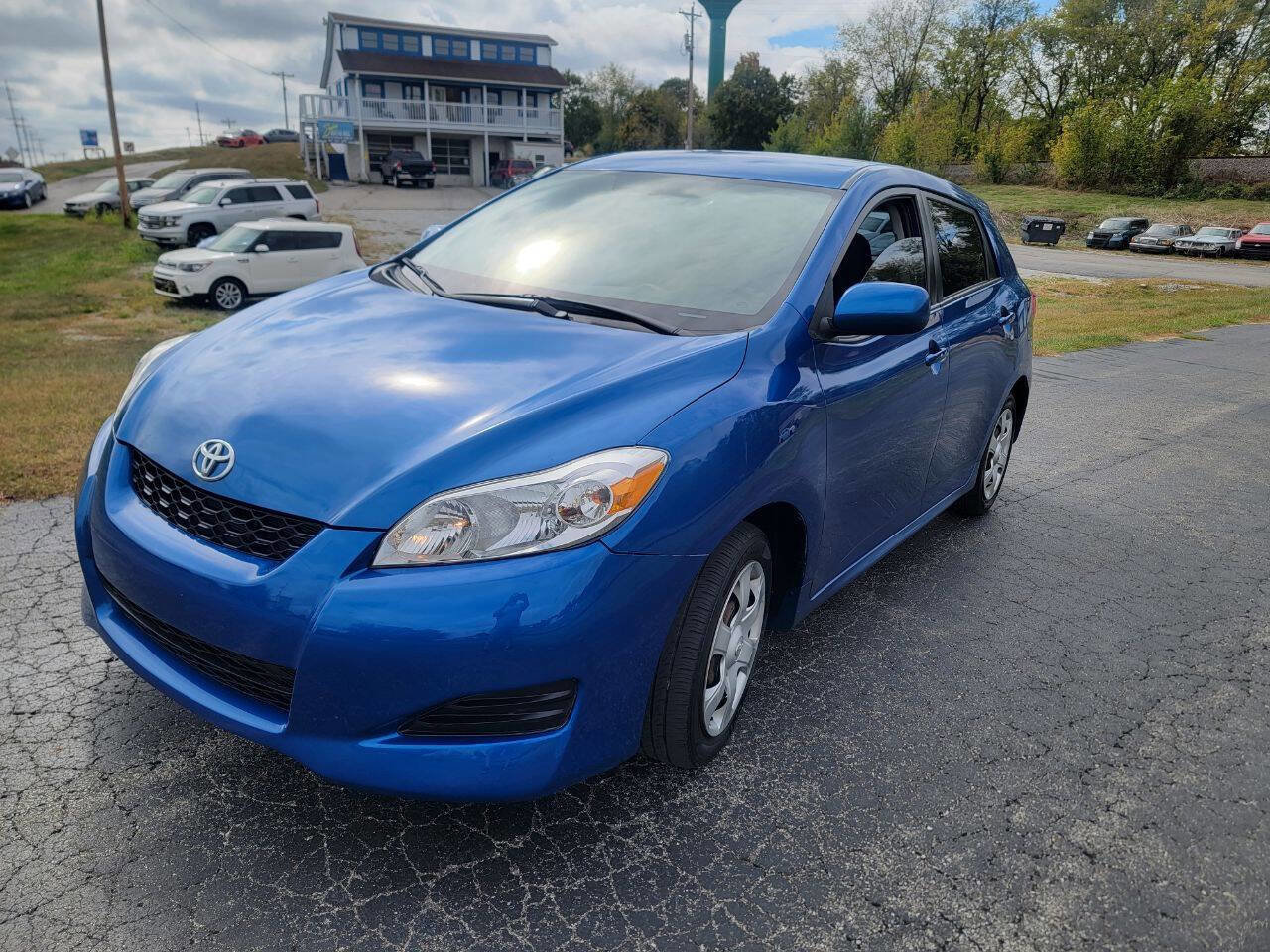 Used 2010 Toyota Matrix image 1