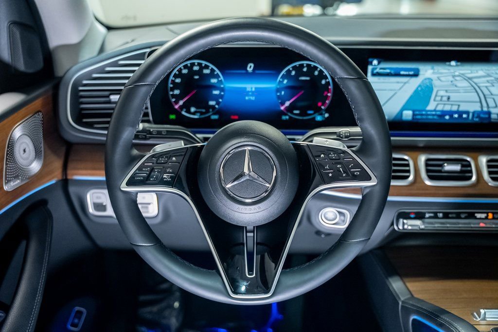 Used 2024 Mercedes-Benz GLE 350 4MATIC w/ AMG Line Exterior image 47