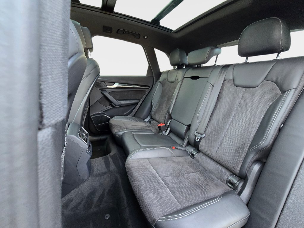 Used 2018 Audi SQ5 Premium Plus w/ S Sport Package AWD/4WD image 17