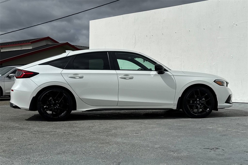 Used 2023 Honda Civic Sport image 3