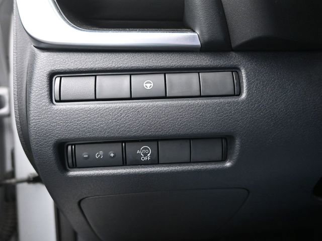 Used 2023 Nissan Rogue SV FWD image 33
