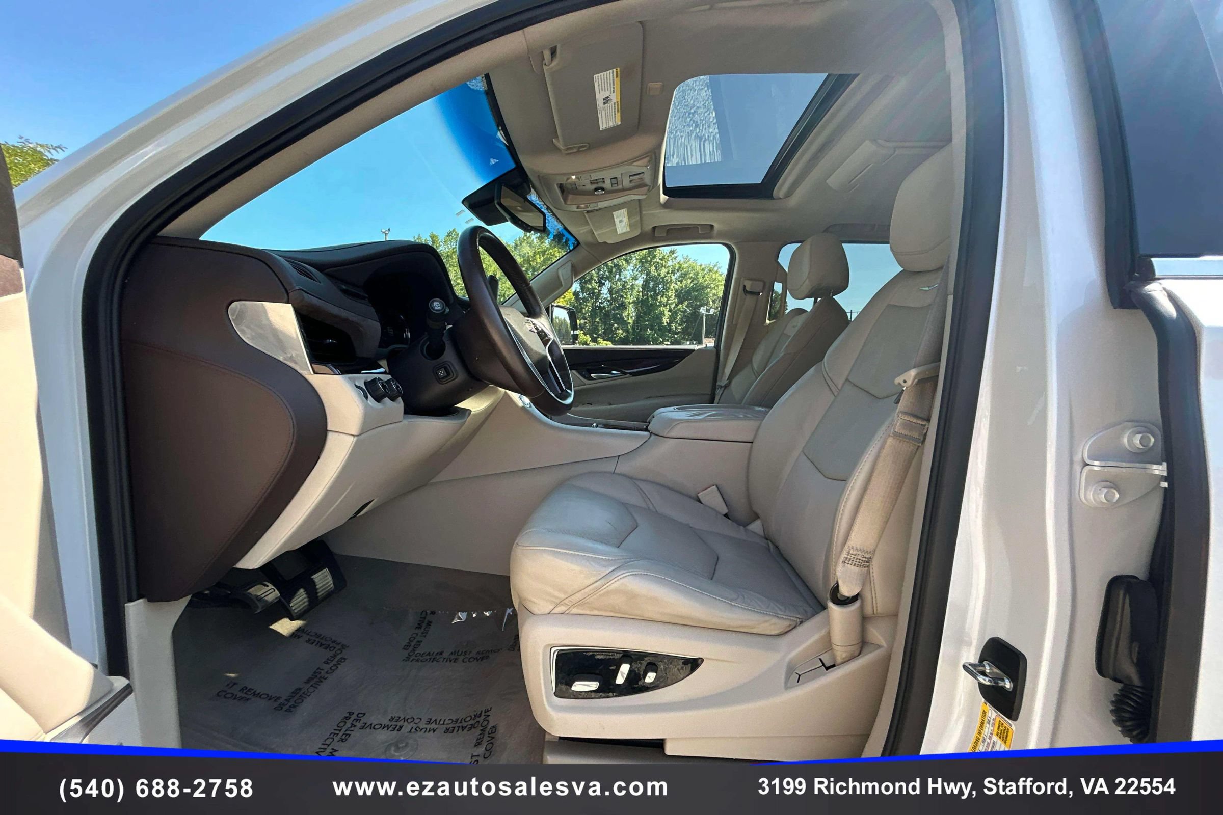 Used 2016 Cadillac Escalade ESV Luxury AWD/4WD image 15