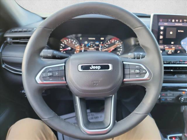 Used 2024 Jeep Compass Latitude w/ Altitude Special Edition AWD/4WD image 19
