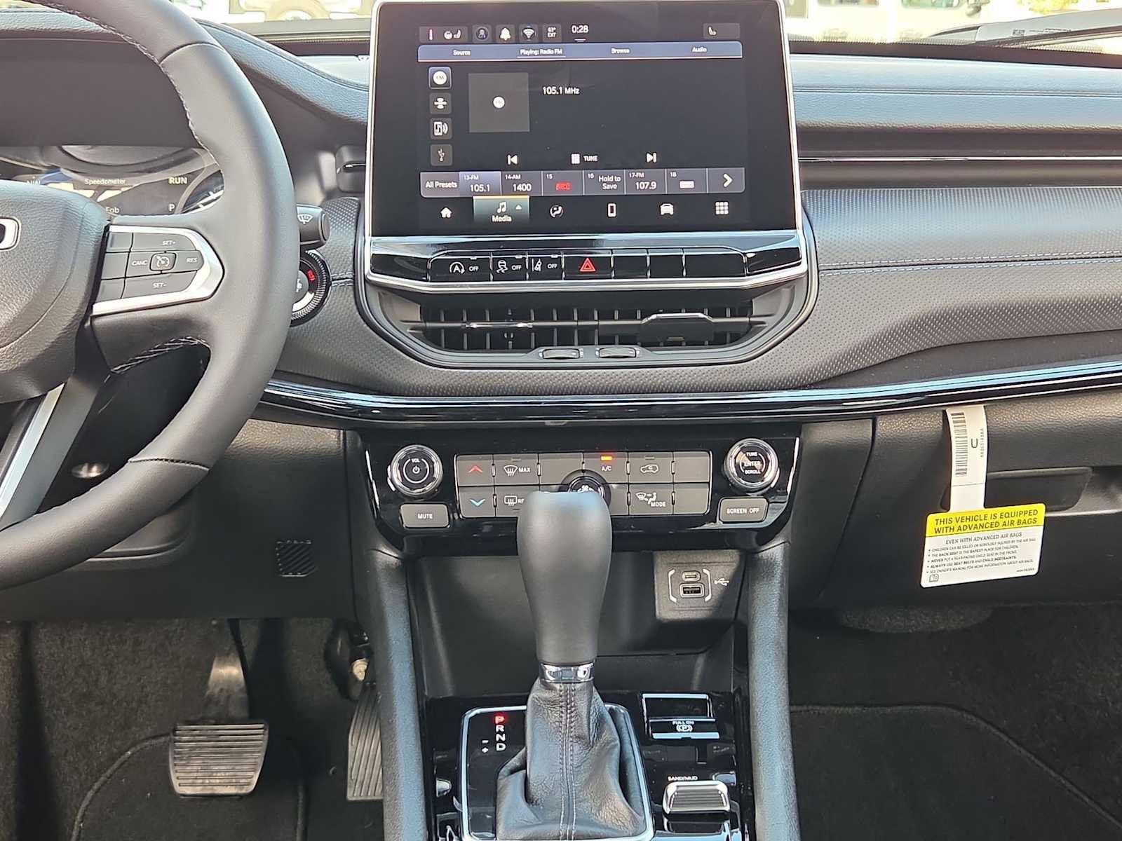 New 2026 Jeep Compass Latitude image 27
