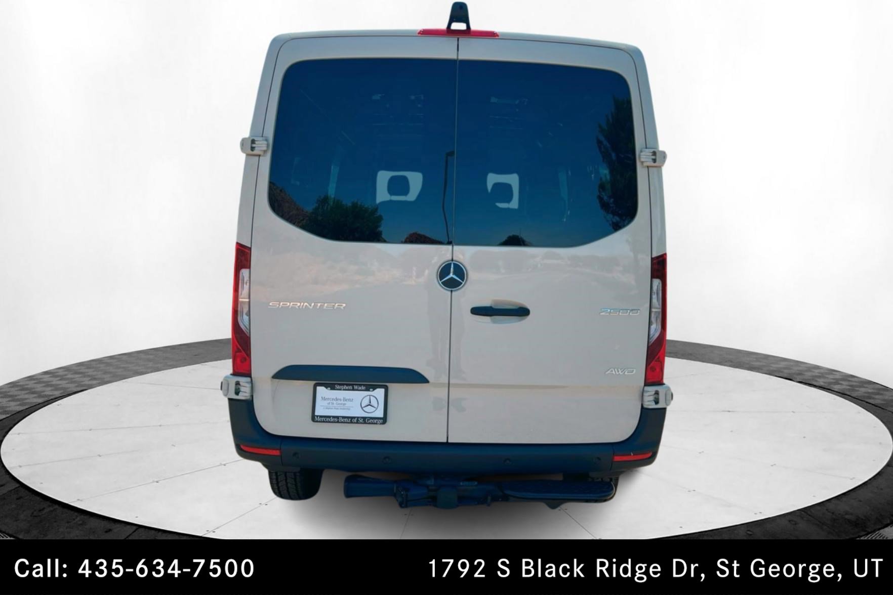 Used 2025 Mercedes-Benz Sprinter 2500 image 4