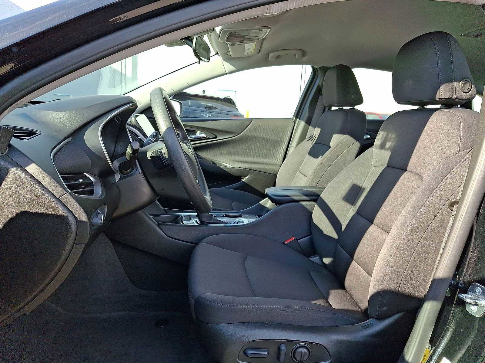 Used 2024 Chevrolet Malibu LT image 24