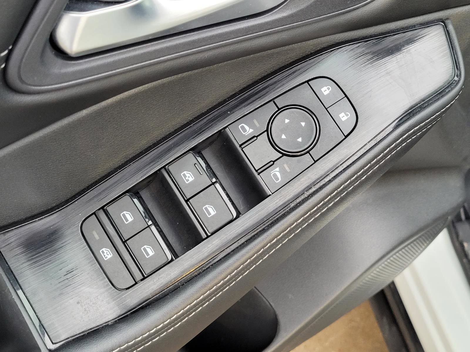 Used 2023 Nissan Rogue SV w/ SV Premium B Package FWD image 26