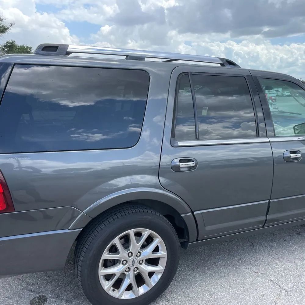 Used 2015 Ford Expedition Limited w/ Equipment Group 301A AWD/4WD image 9