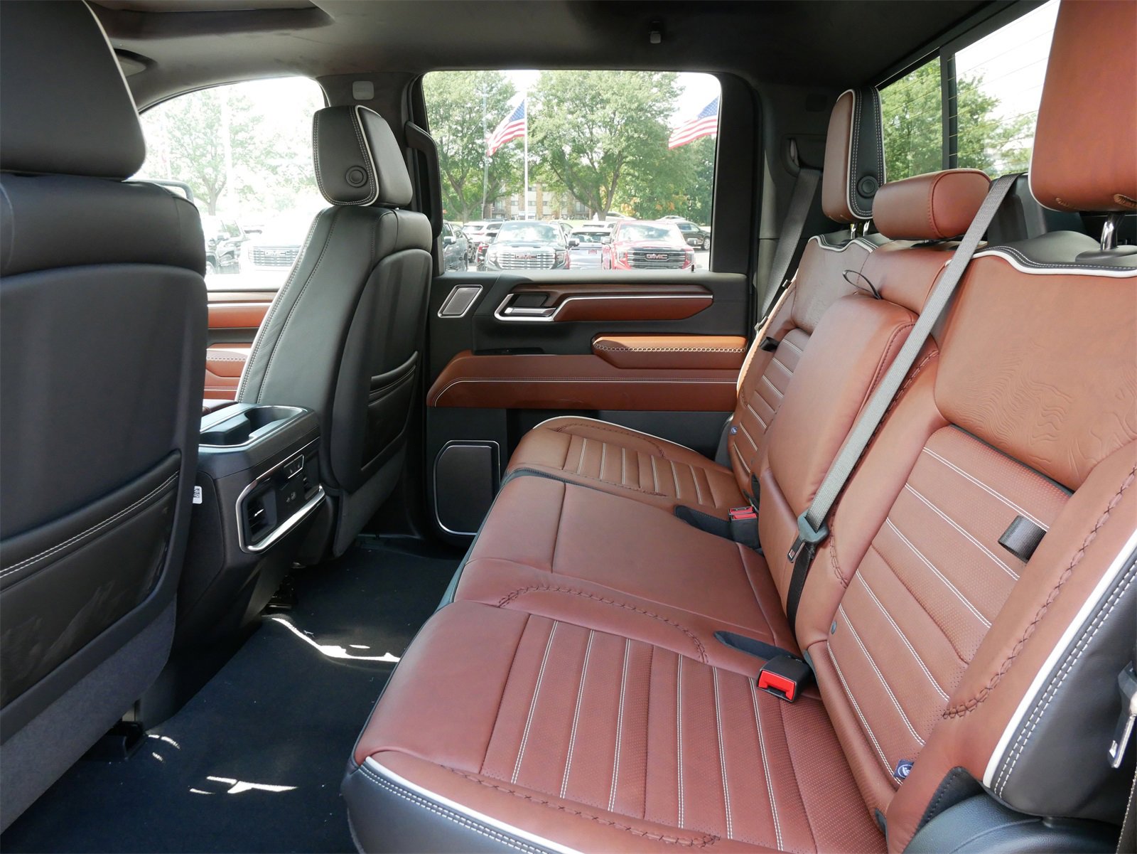New 2026 GMC Sierra 2500 Denali Ultimate w/ Max Trailering Package image 6
