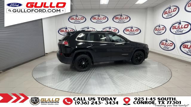 Used 2021 Jeep Cherokee Latitude Lux FWD image 2