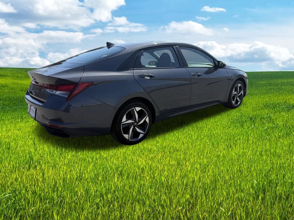 Used 2023 Hyundai Elantra SEL w/ Convenience Package FWD image 5