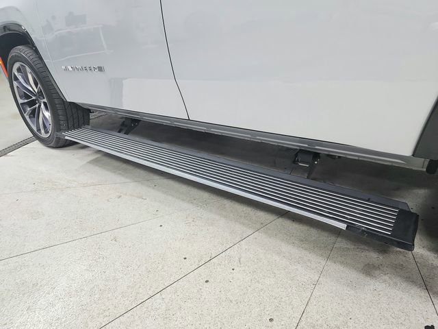 Used 2022 Jeep Wagoneer Series III w/ Premium Group I image 46