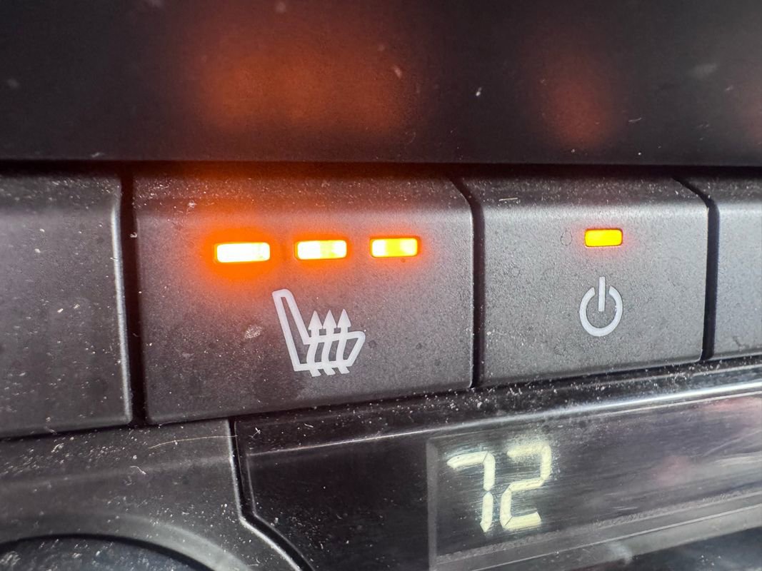 Used 2023 MAZDA CX-9 Touring image 25