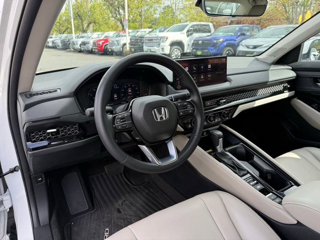 Used 2023 Honda Accord Touring image 13