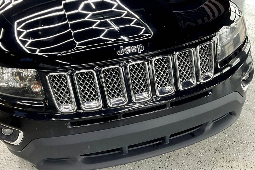 Used 2015 Jeep Compass High Altitude image 31