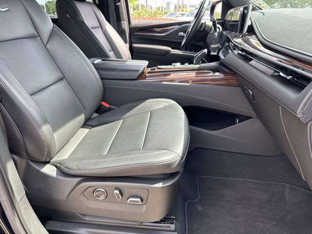 Used 2021 Cadillac Escalade Luxury image 9