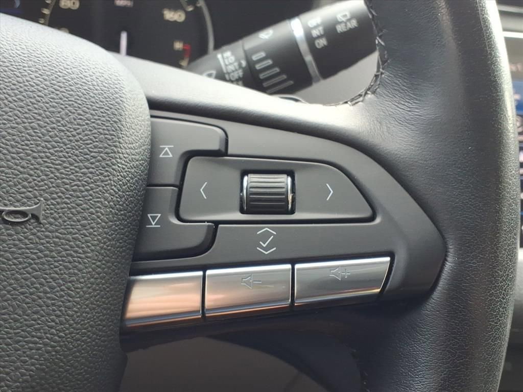 Used 2022 Cadillac XT4 Luxury w/ Cold Weather Package image 25