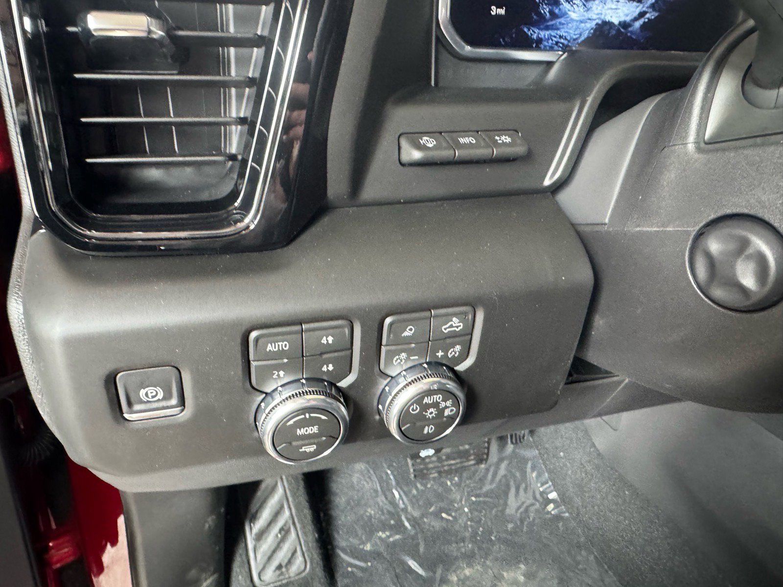 New 2026 GMC Sierra 1500 AT4 image 17