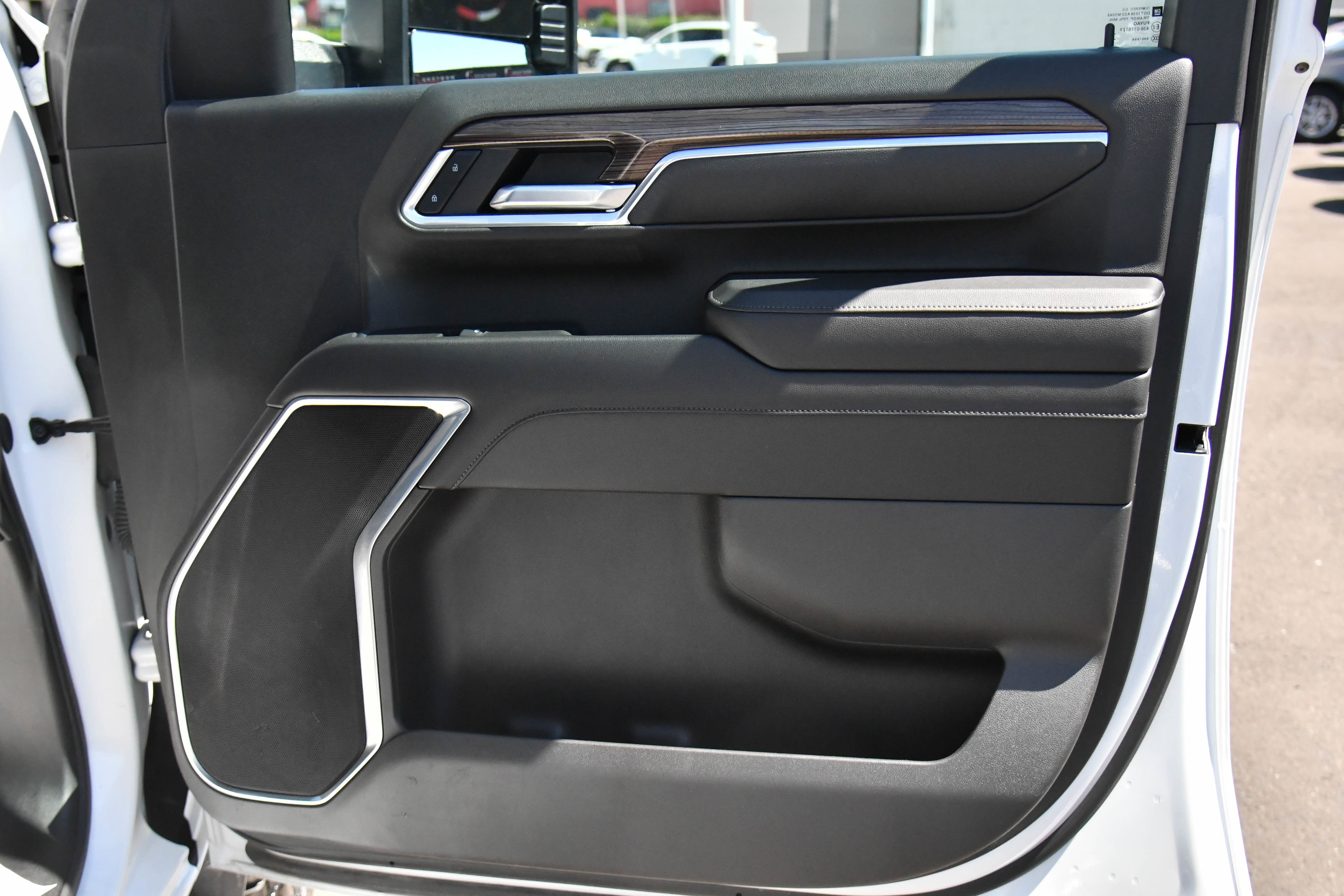 Used 2025 Chevrolet Silverado 2500 LT AWD/4WD image 46