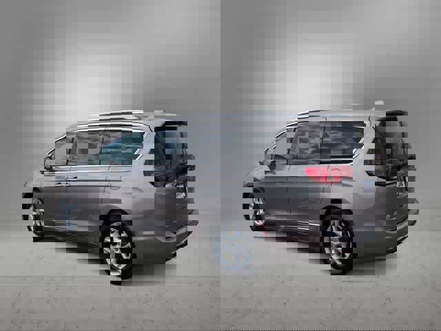 Used 2018 Chrysler Pacifica Touring-L Plus w/ Advanced Safetytec Group image 6