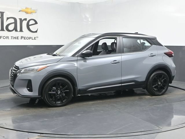 Used 2023 Nissan Kicks SR w/ SR Premium Package FWD image 32