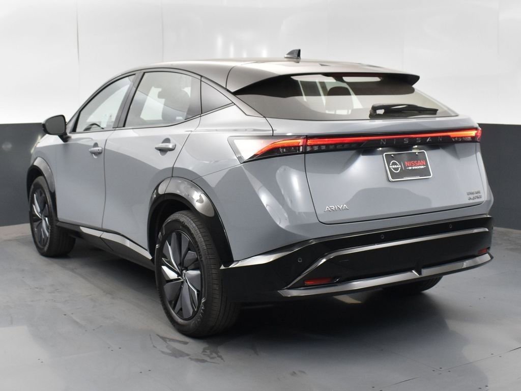 Used 2023 Nissan Ariya AWD image 6