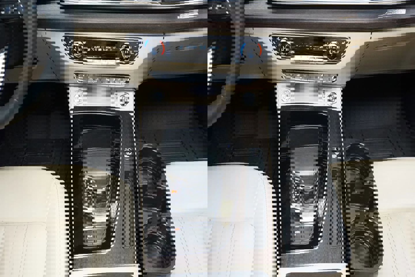 Used 2022 Audi Q5 2.0T Premium w/ Convenience Package image 28