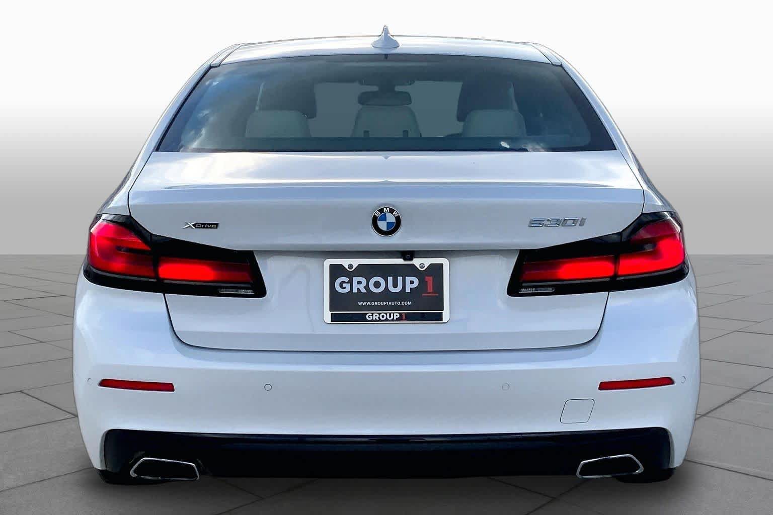 Used 2022 BMW 530i xDrive AWD/4WD image 5